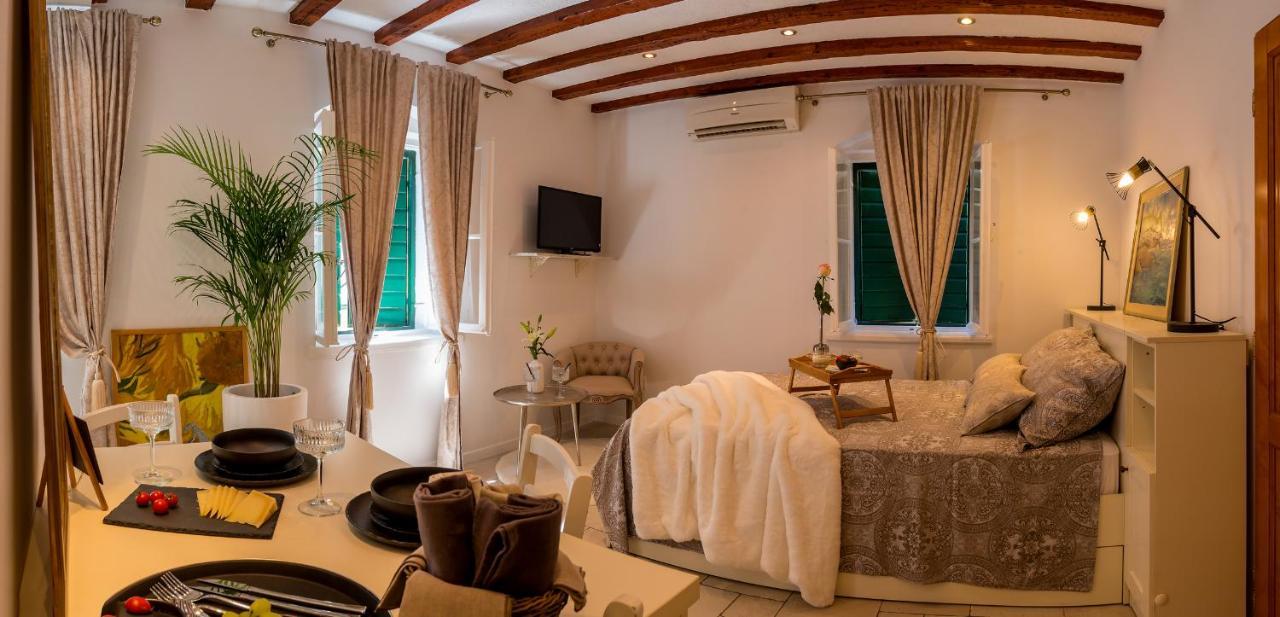 Charming Old Town Apartment Pjaca Spalato Esterno foto