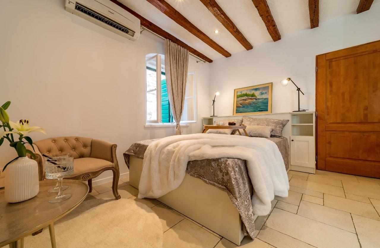 Charming Old Town Apartment Pjaca Spalato Esterno foto