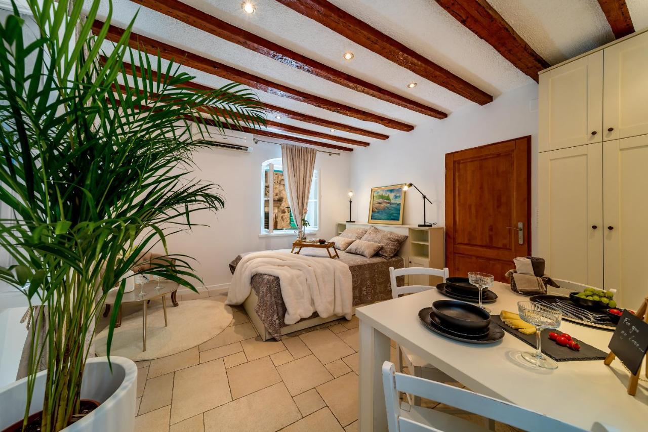 Charming Old Town Apartment Pjaca Spalato Esterno foto