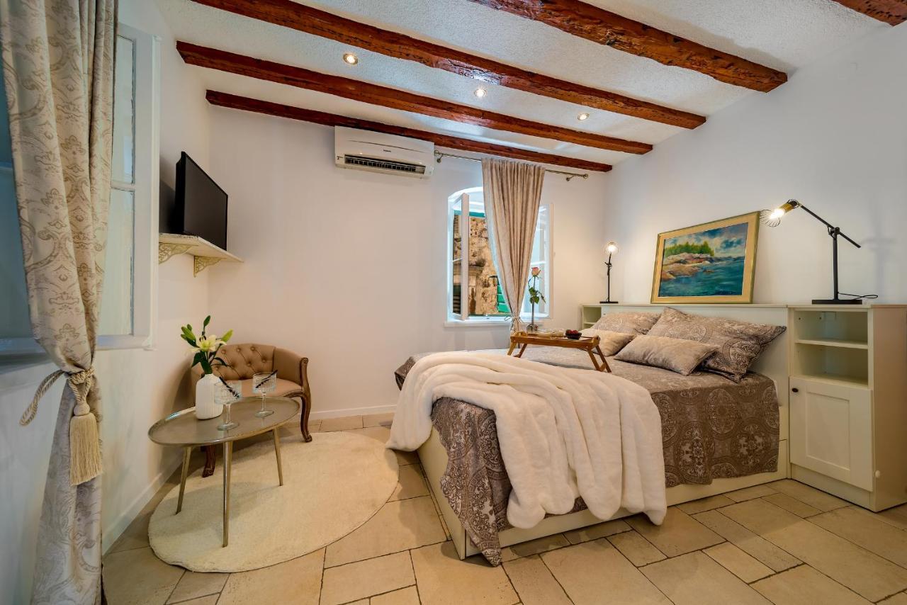Charming Old Town Apartment Pjaca Spalato Esterno foto