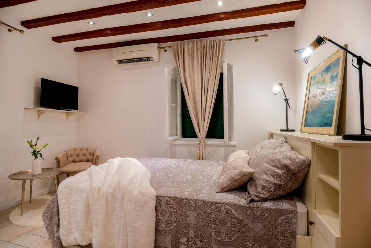 Charming Old Town Apartment Pjaca Spalato Esterno foto
