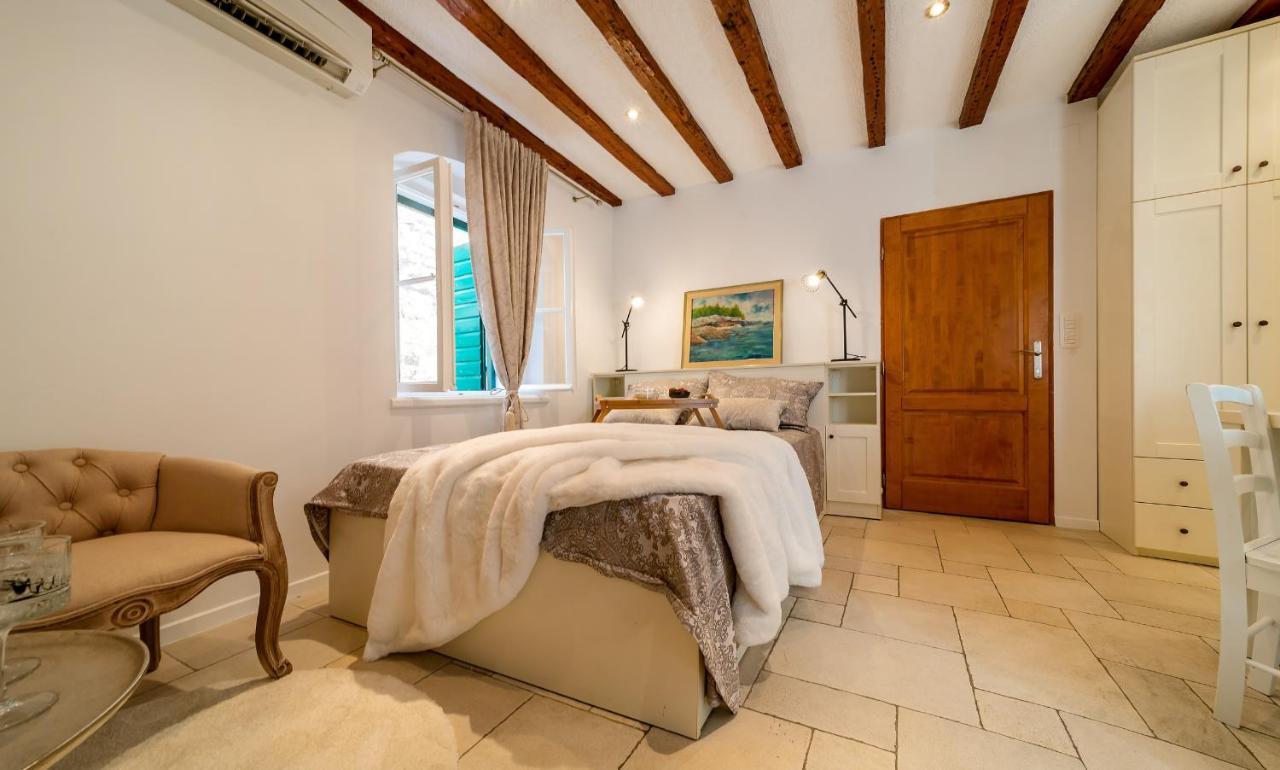 Charming Old Town Apartment Pjaca Spalato Esterno foto