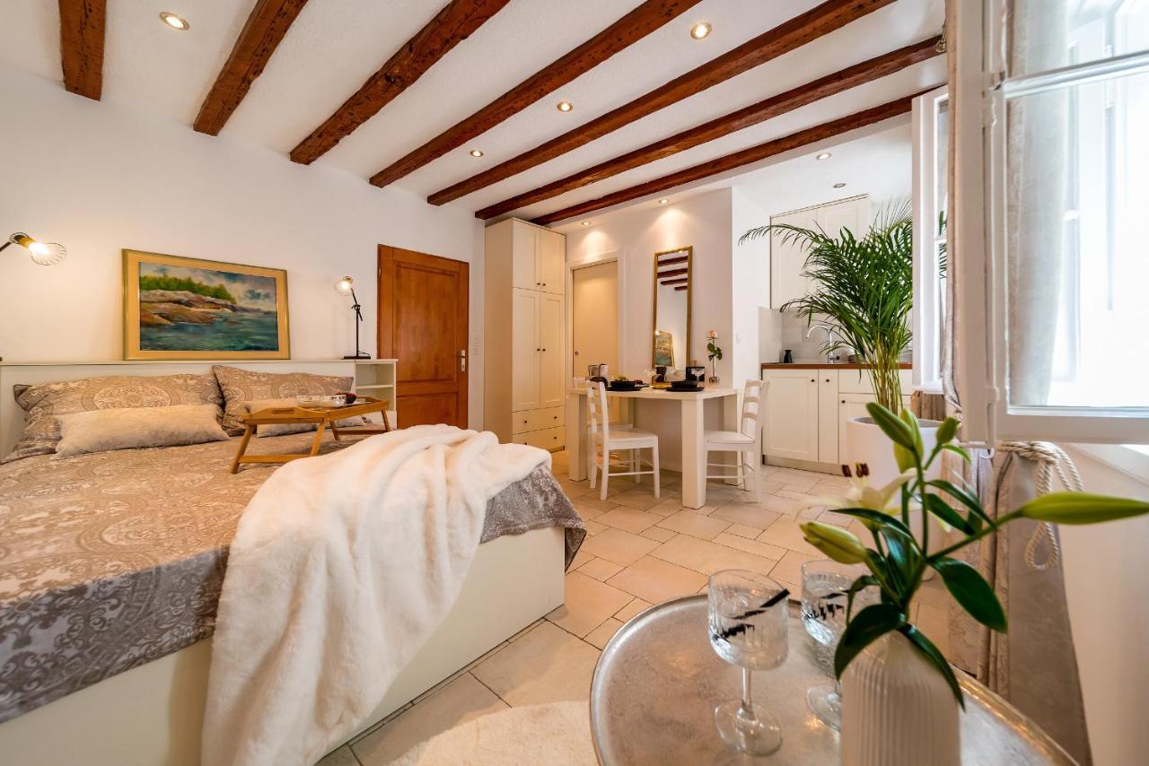 Charming Old Town Apartment Pjaca Spalato Esterno foto