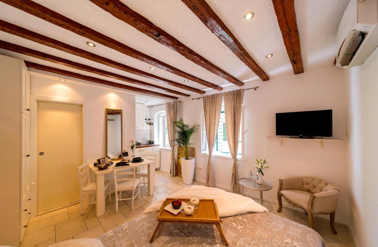 Charming Old Town Apartment Pjaca Spalato Esterno foto